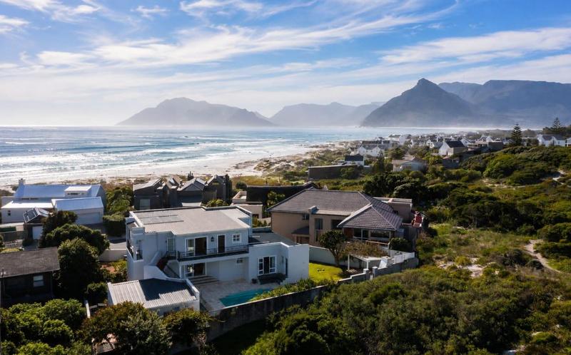 4 Bedroom Property for Sale in Kommetjie Western Cape